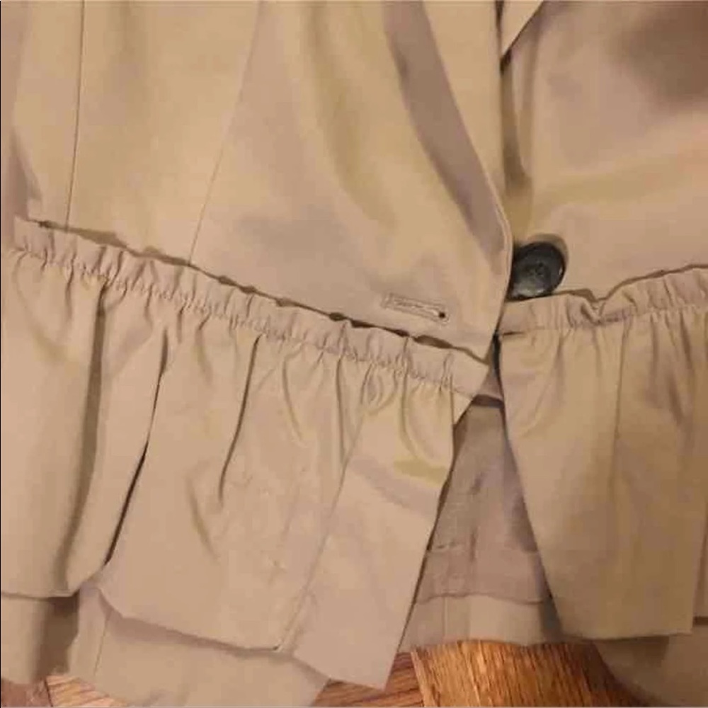 Ann Taylor Loft Ruffle Blazer - Picture 3 of 4